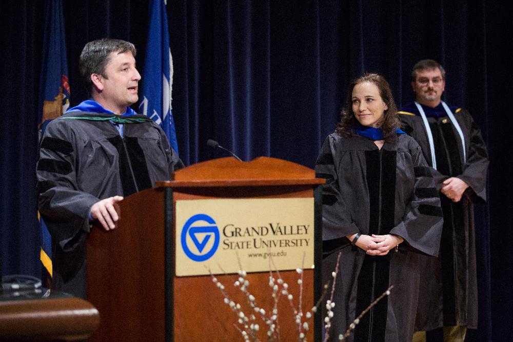Bob Smart honors fellow faculty member during ceremony